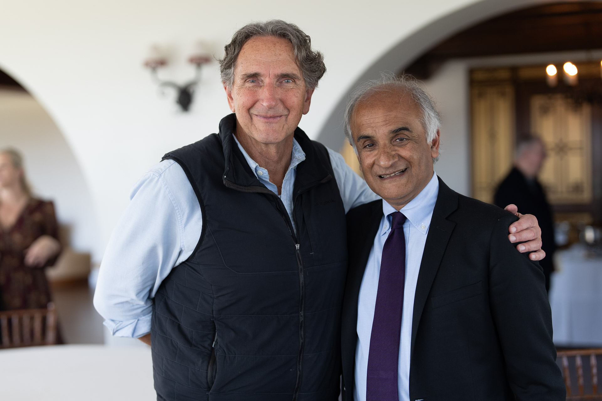 UCSB Arts & Lectures Associate Director emeritus Roman Baratiak with author Pico Iyer at the Montecito Club on January 27, 2025. Photo credit: Isaac Hernandez de Lipa